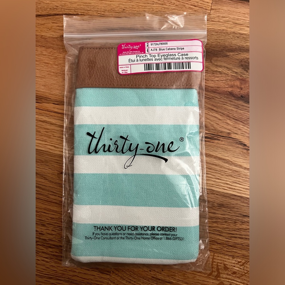 Thirty-One Pinch Top Eyeglass Case